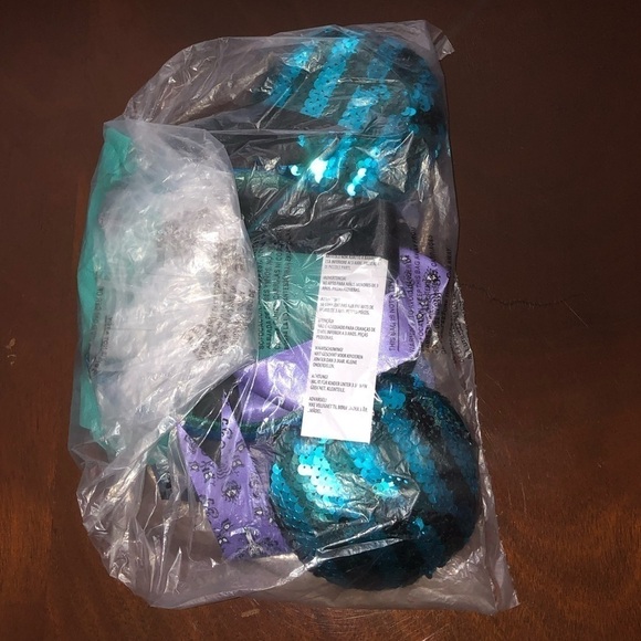 Minnie Mouse the Main Attraction Ear Headband - Picture 9 of 10